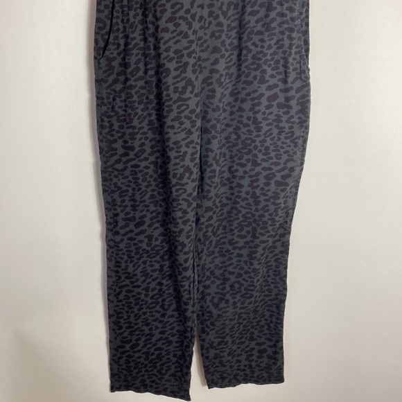 Sundry gray leopard jumpsuit XS - Picture 4 of 9
